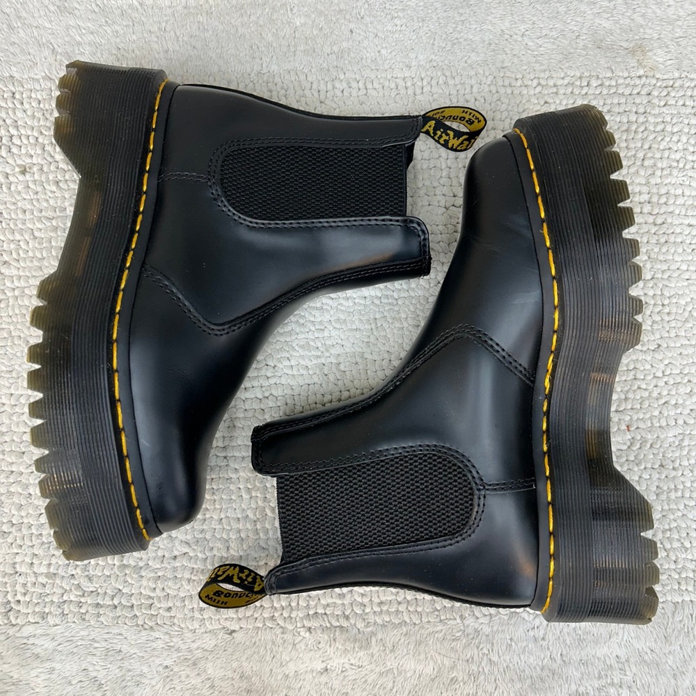 Dr Martens 2976 Quad Boots Women 6 Chelsea Leather Platform Combat Black Slip On - Picture 2 of 9